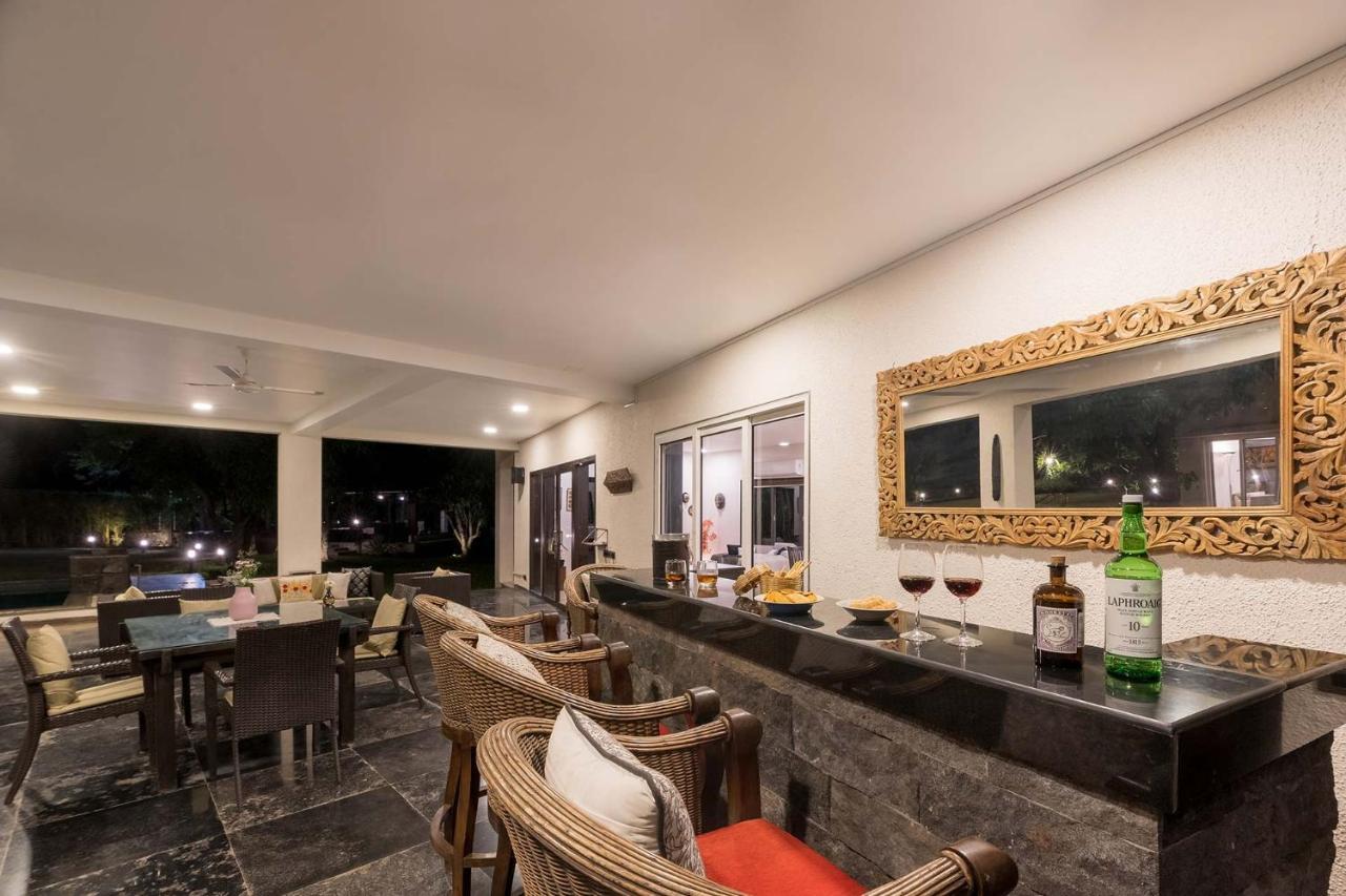 The Leaf By Stayvista - An Enchanting Escape Offering A Pool, Terrace, Lush Lawn, Contemporary Interiors, And Indoor Games Alībāg Esterno foto